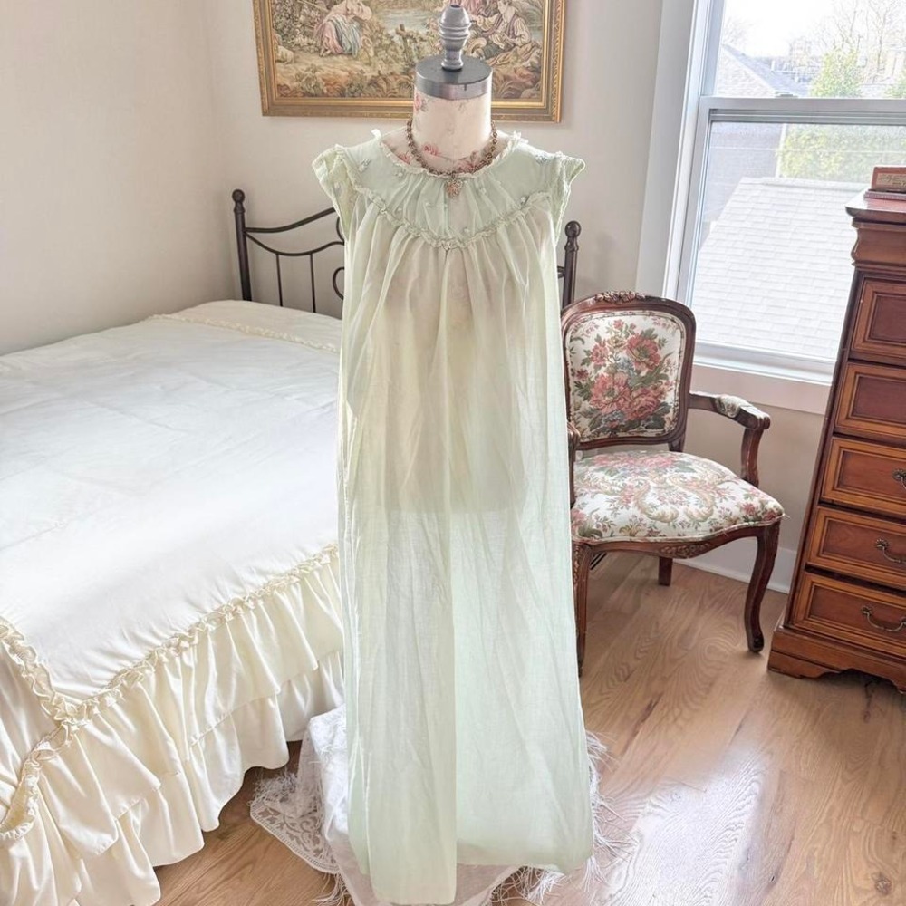 Sears size 32 vintage mint sheer nightgown